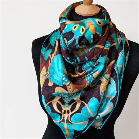 foulard donna in seta versace turchese|Foulard in seta con stampa in Multicolore .